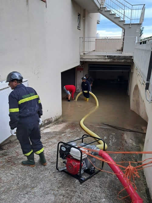 Aspirazione acqua con motopompe