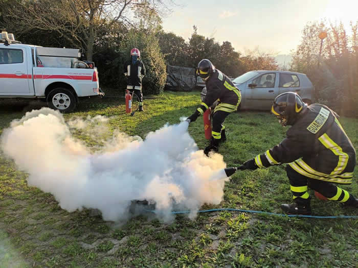 Esercitazione spegnimento fuoco